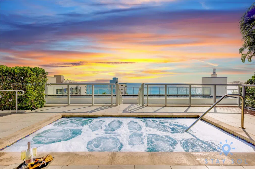 777 Ocean Dr #S228 Hollywood, FL 33019