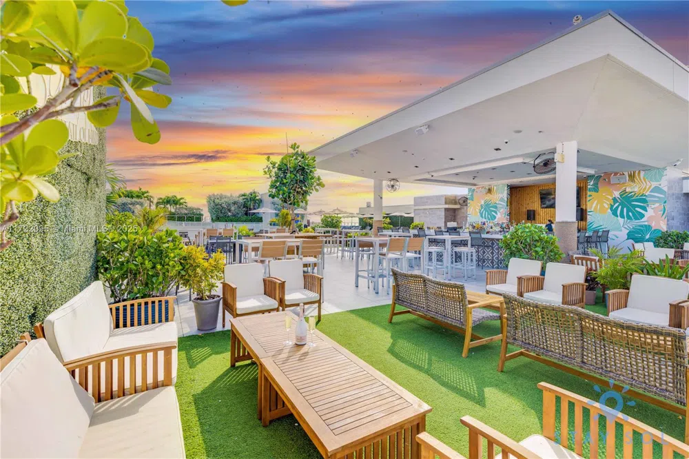 777 Ocean Dr #S228 Hollywood, FL 33019