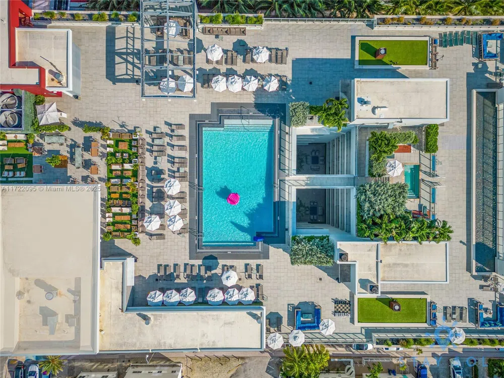 777 Ocean Dr #S228 Hollywood, FL 33019