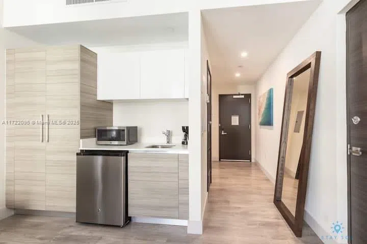 777 Ocean Dr #S228 Hollywood, FL 33019