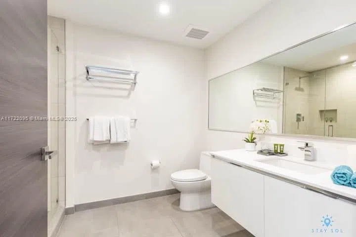 777 Ocean Dr #S228 Hollywood, FL 33019