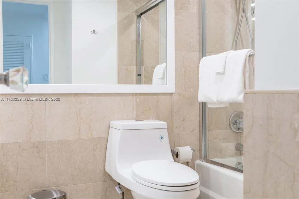 5161 Collins Ave #812 Miami Beach, FL 33140
