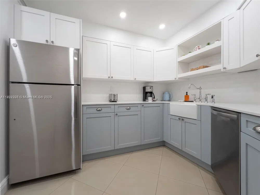 5161 Collins Ave #812 Miami Beach, FL 33140