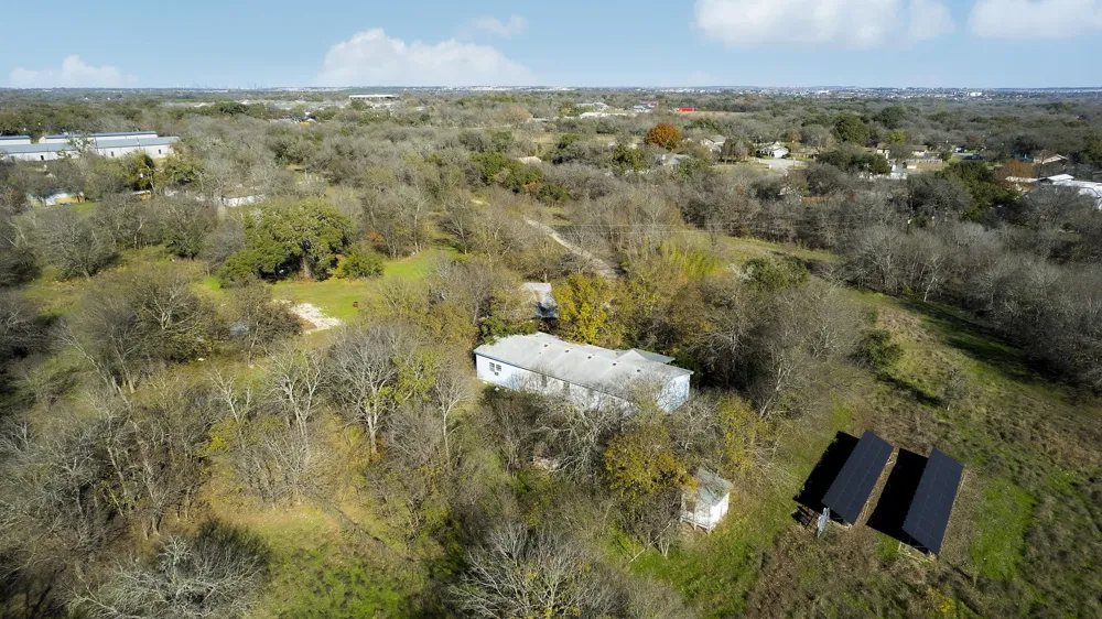 12406 Wirth Road Manchaca, TX 78652