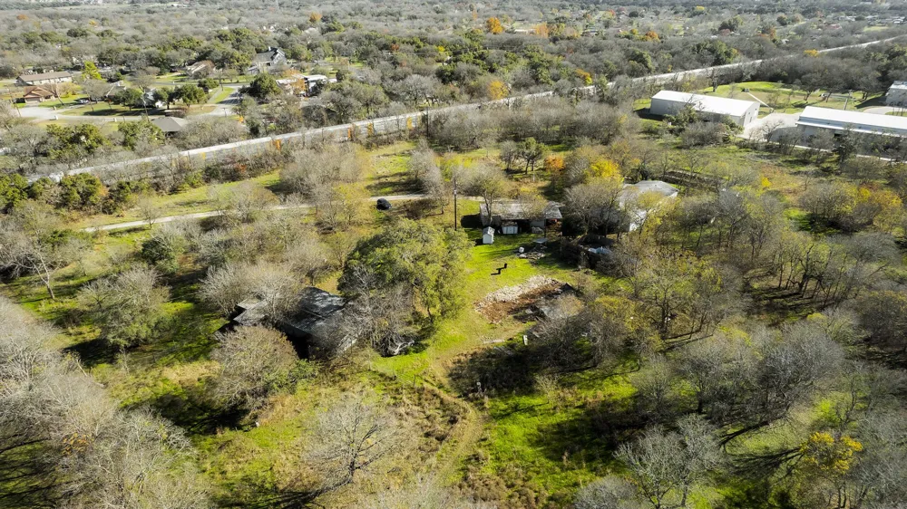 12406 Wirth Road Manchaca, TX 78652