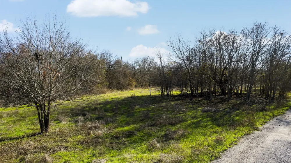 12406 Wirth Road Manchaca, TX 78652