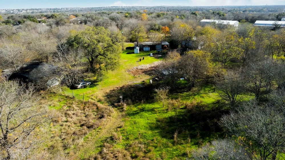 12406 Wirth Road Manchaca, TX 78652