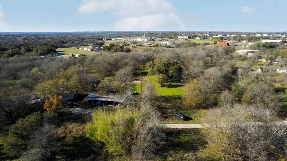 12406 Wirth Road Manchaca, TX 78652