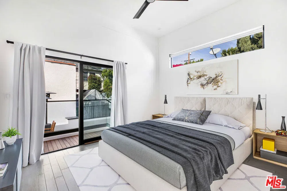 1207 GENESEE AVENUE West Hollywood, CA 90046
