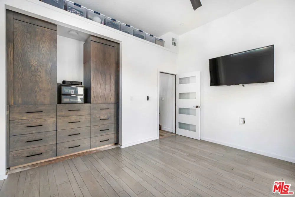 1207 GENESEE AVENUE West Hollywood, CA 90046
