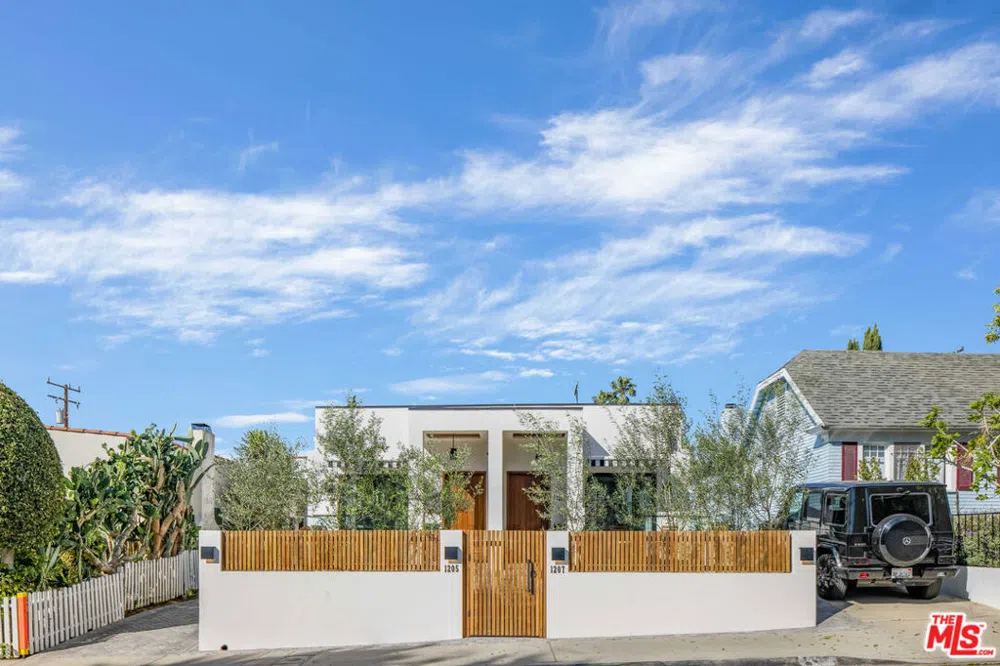 1207 GENESEE AVENUE West Hollywood, CA 90046