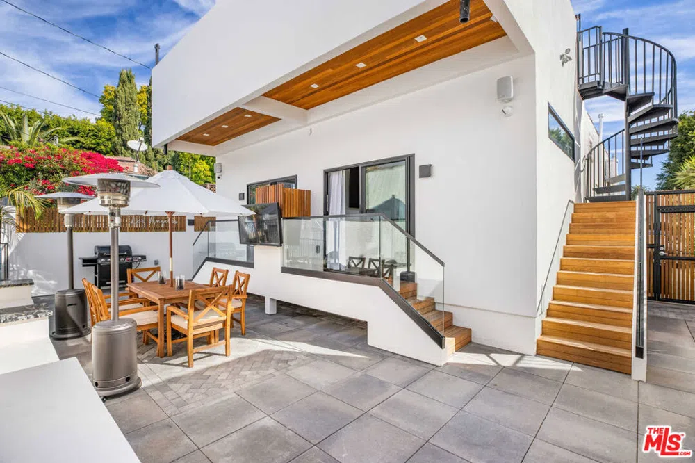 1207 GENESEE AVENUE West Hollywood, CA 90046