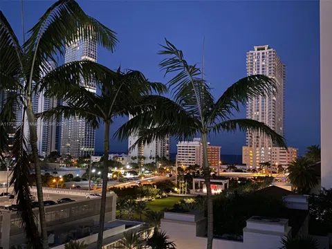 300 Sunny Isles Blvd #4-703