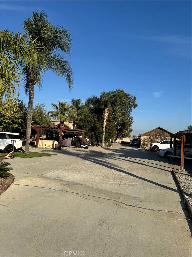 10881 Oleander Avenue Fontana, CA 92337