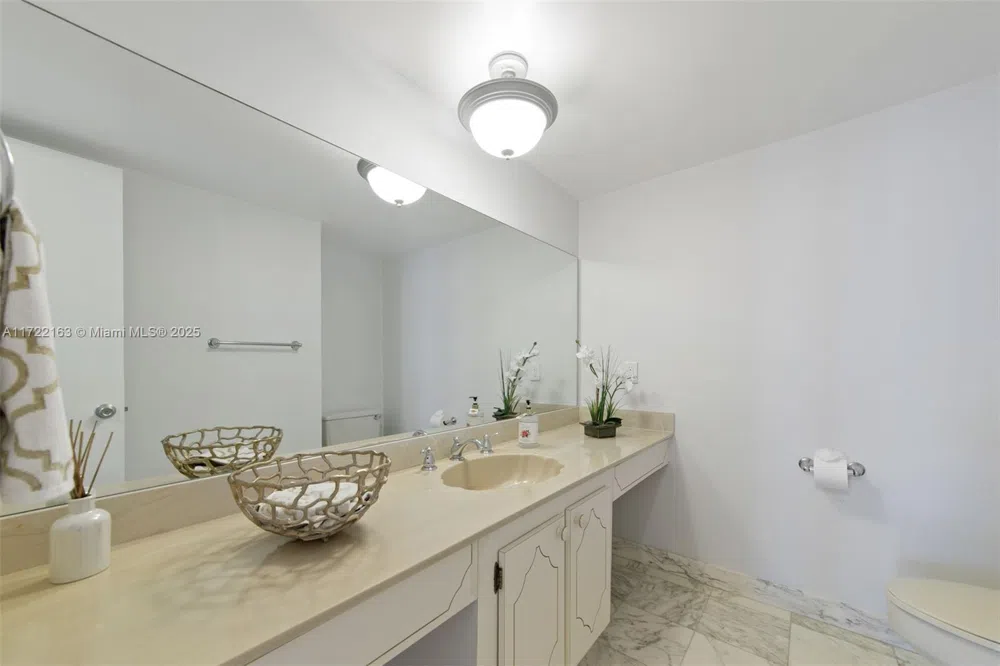2751 S Ocean Dr #505N Hollywood, FL 33019