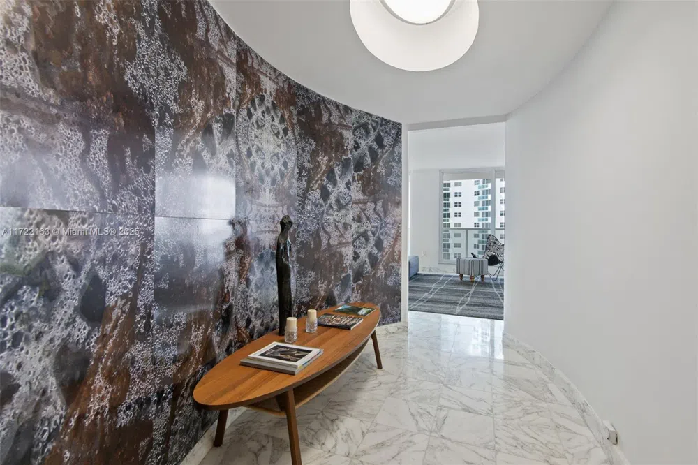 2751 S Ocean Dr #505N Hollywood, FL 33019