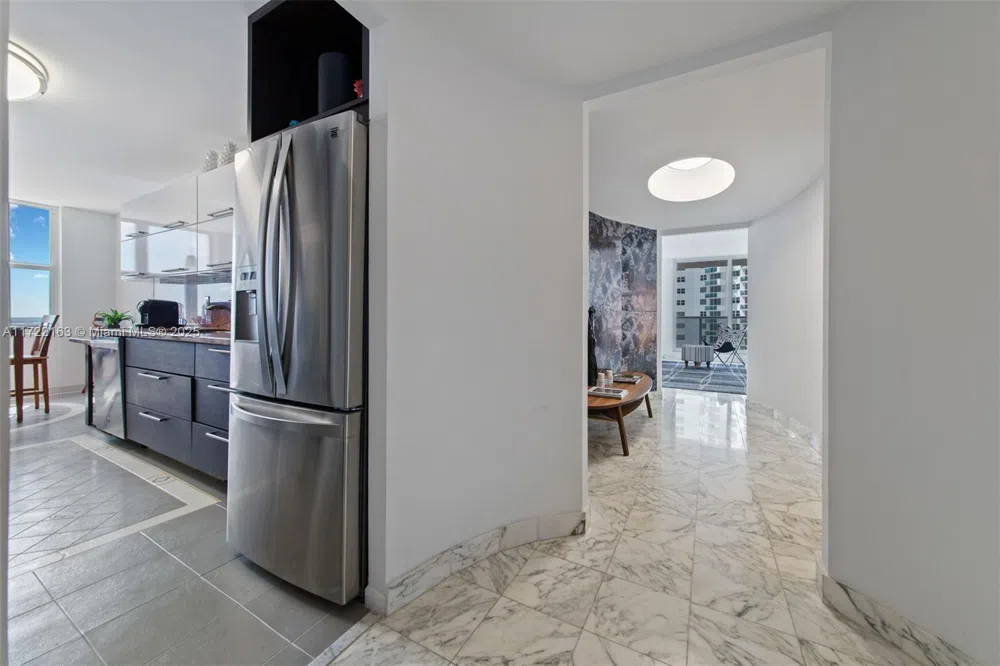 2751 S Ocean Dr #505N Hollywood, FL 33019