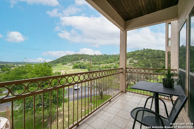 20 Tapatio Dr E Unit 203 Boerne, TX 78006