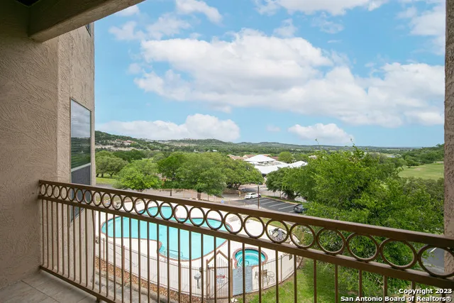 20 Tapatio Dr E Unit 203 Boerne, TX 78006