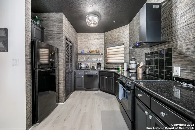 20 Tapatio Dr E Unit 203 Boerne, TX 78006