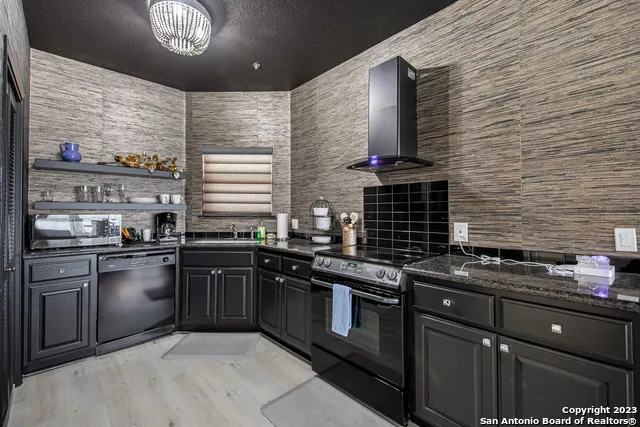20 Tapatio Dr E Unit 203 Boerne, TX 78006