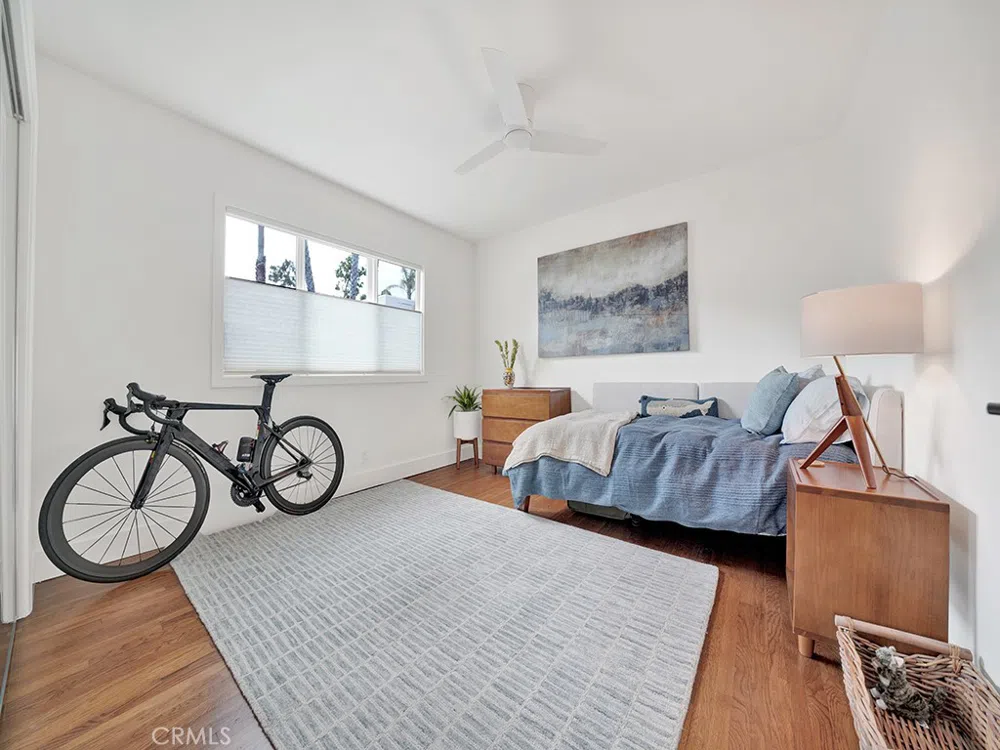 1594 Via Capri #1 Laguna Beach, CA 92651