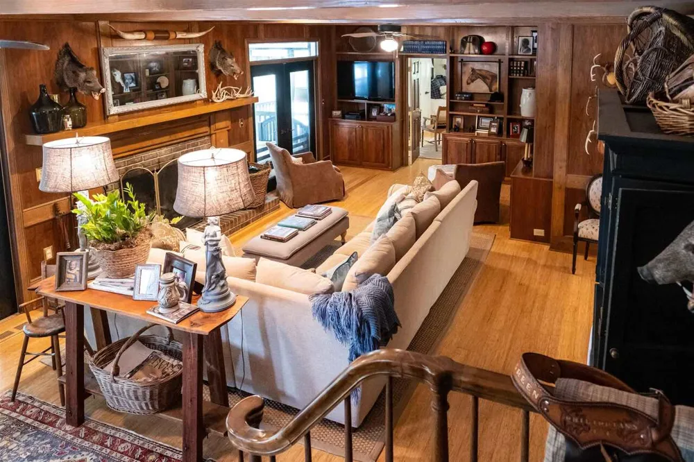 183 Madden RD Bowdon, GA 30108