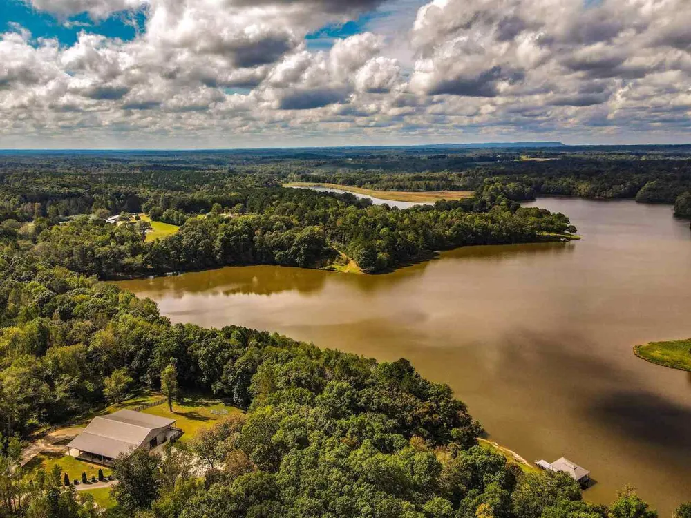 183 Madden RD Bowdon, GA 30108