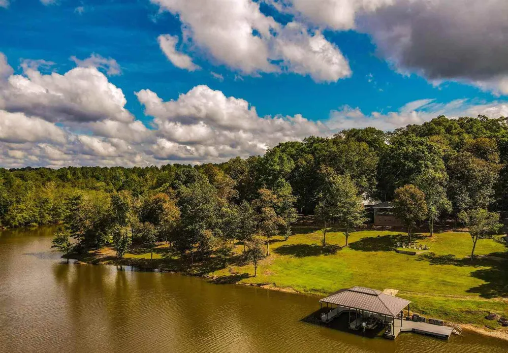 183 Madden RD Bowdon, GA 30108