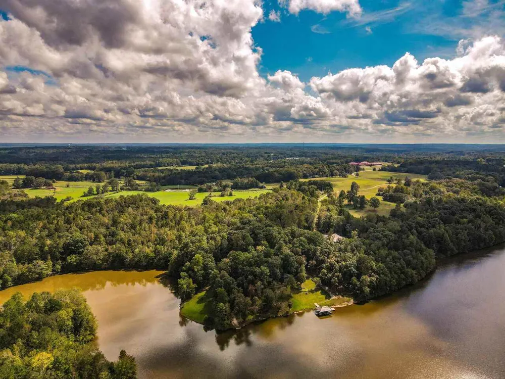 183 Madden RD Bowdon, GA 30108