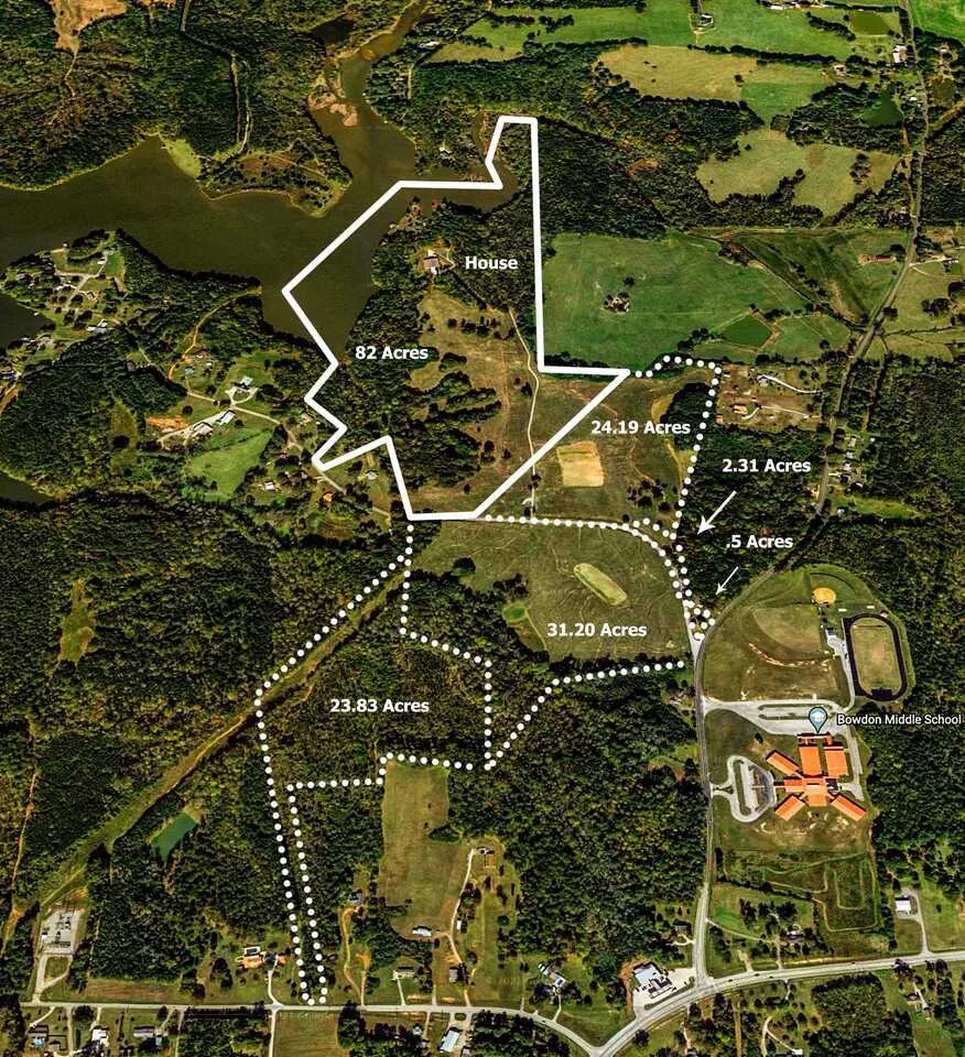183 Madden RD Bowdon, GA 30108