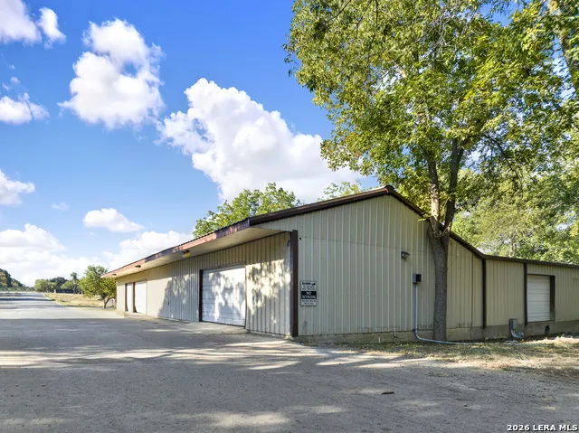 7320 New Sulphur Springs Rd San Antonio, TX 78263