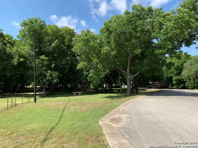 7320 New Sulphur Springs Rd San Antonio, TX 78263