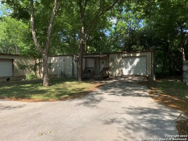 7320 New Sulphur Springs Rd San Antonio, TX 78263
