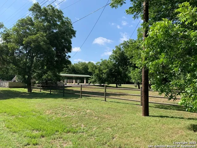 7320 New Sulphur Springs Rd San Antonio, TX 78263