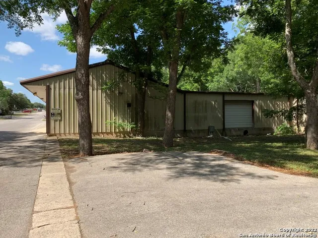 7320 New Sulphur Springs Rd San Antonio, TX 78263