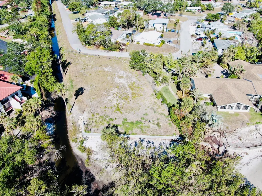 6649 RENSSALAER DRIVE Bradenton, FL 34207