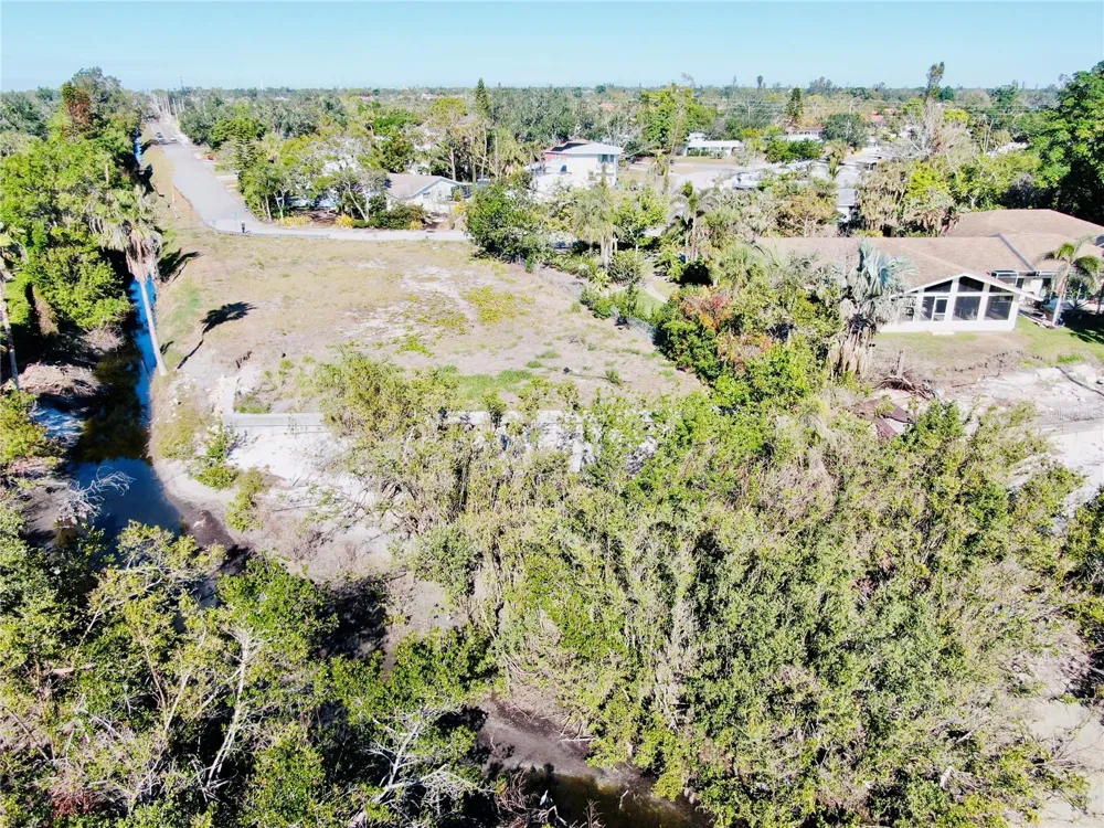 6649 RENSSALAER DRIVE Bradenton, FL 34207