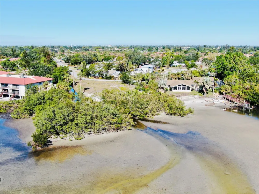 6649 RENSSALAER DRIVE Bradenton, FL 34207