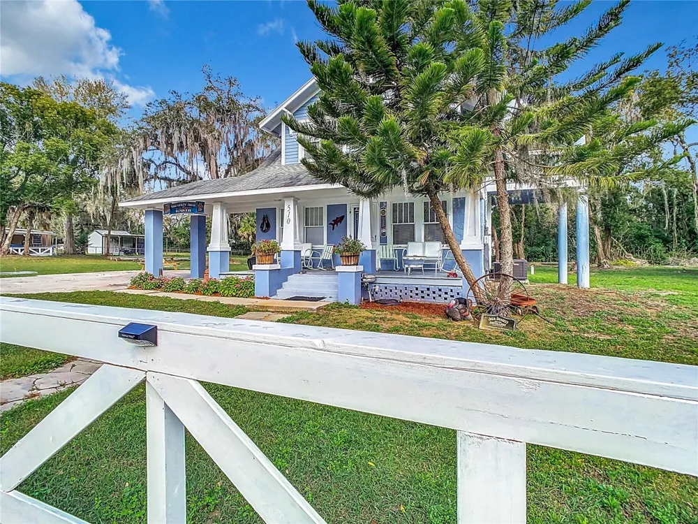 510 TIGHE AVENUE Seffner, FL 33584
