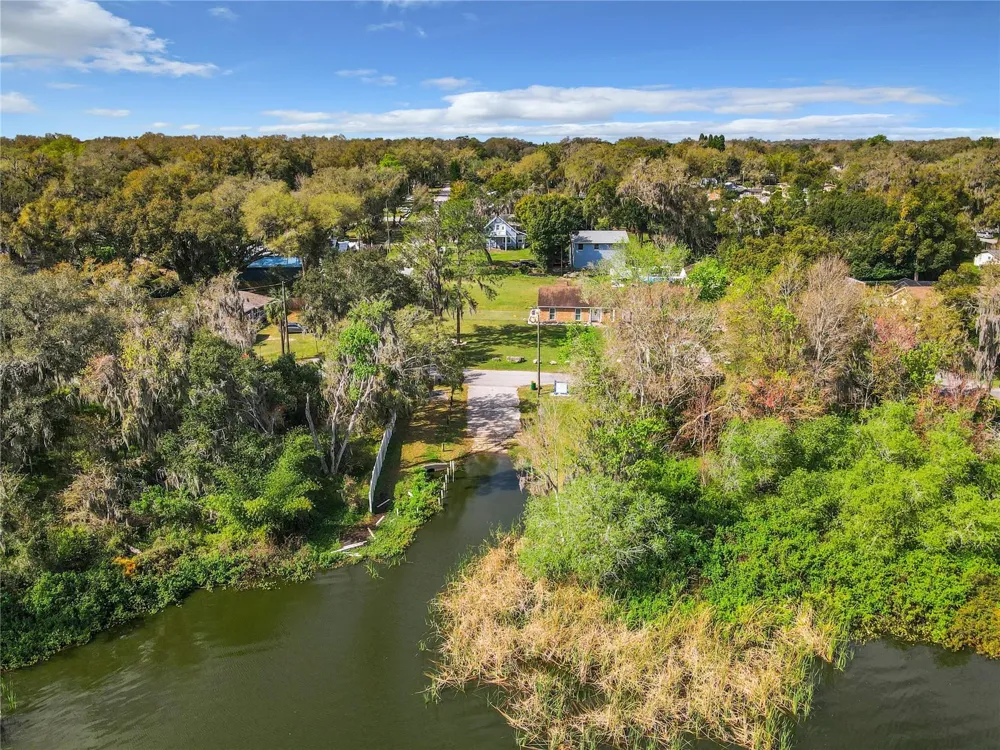 510 TIGHE AVENUE Seffner, FL 33584