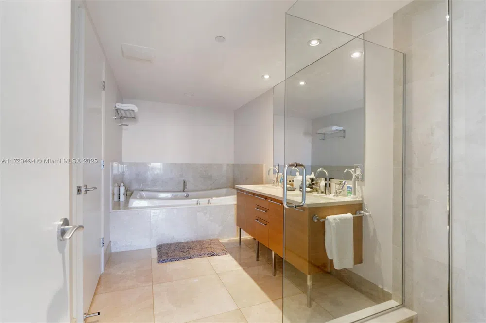 17001 Collins Ave #4101 Sunny Isles Beach, FL 33160