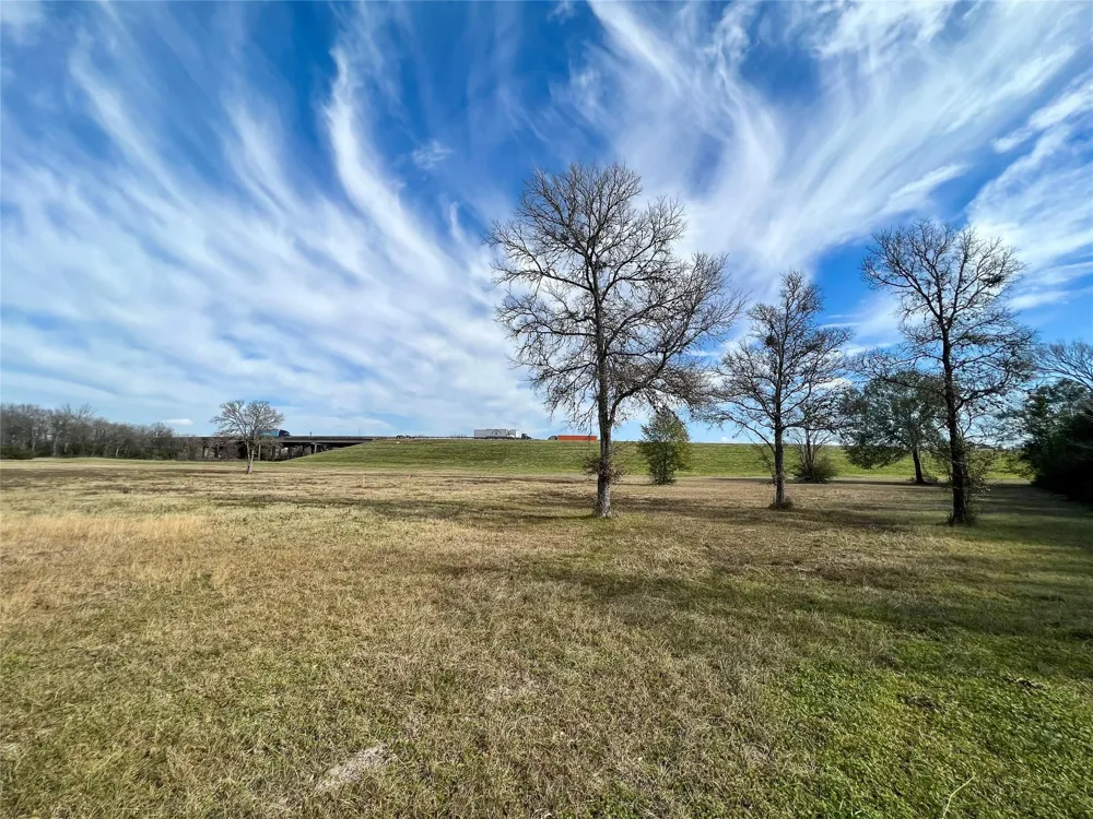 6 Sh 6 S Navasota, TX 77868