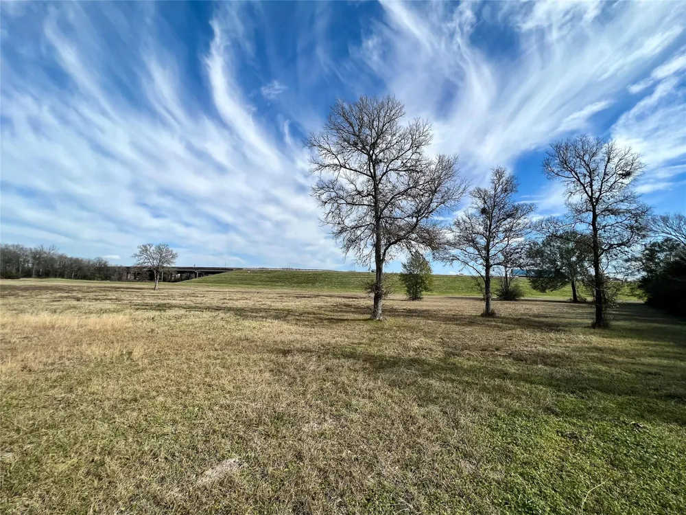 6 Sh 6 S Navasota, TX 77868