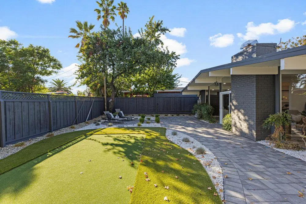 838 Devonshire Way Sunnyvale, CA 94087