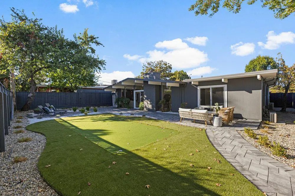 838 Devonshire Way Sunnyvale, CA 94087