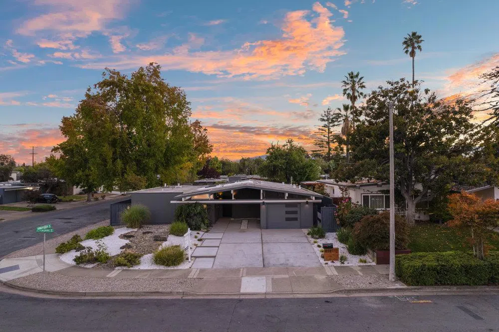 838 Devonshire Way Sunnyvale, CA 94087