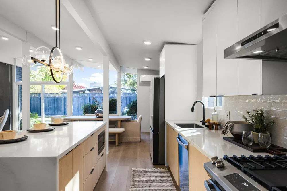 838 Devonshire Way Sunnyvale, CA 94087