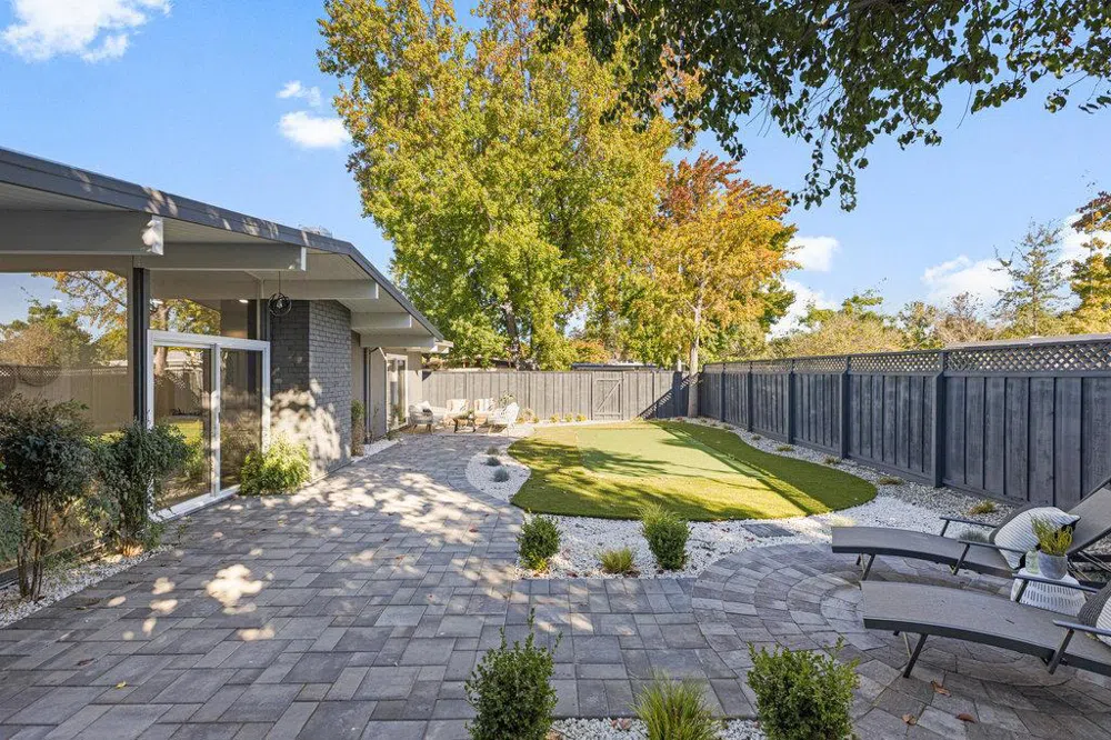 838 Devonshire Way Sunnyvale, CA 94087