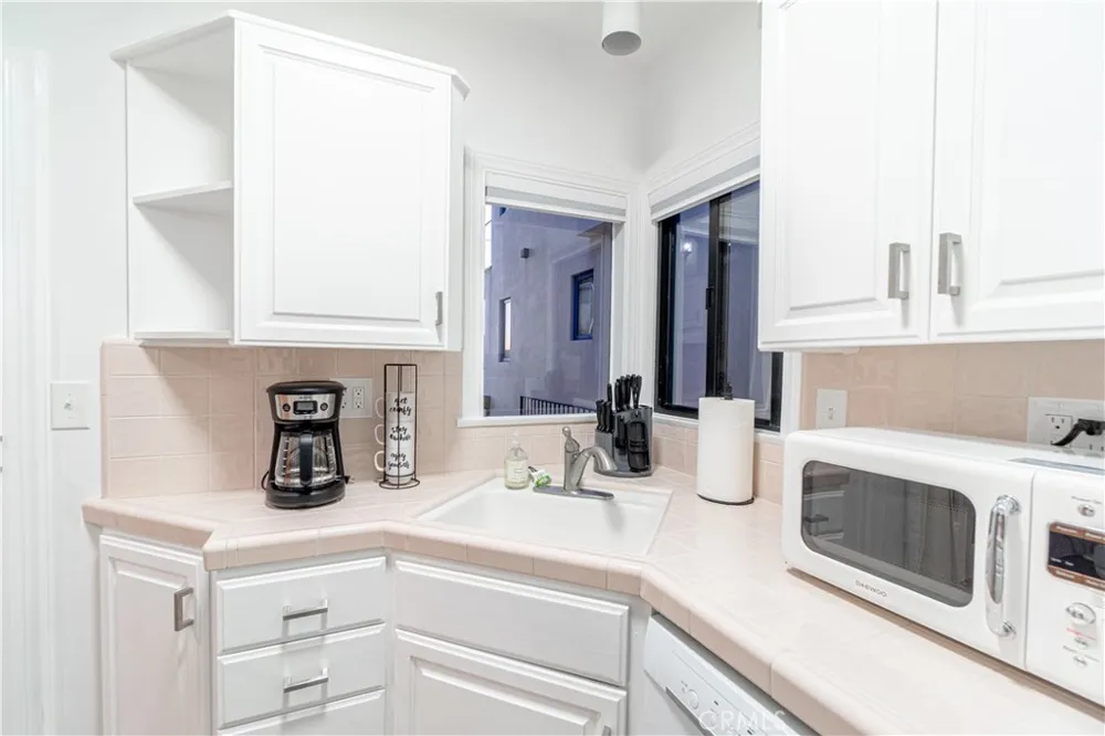 3430 Hermosa Avenue Hermosa Beach, CA 90254